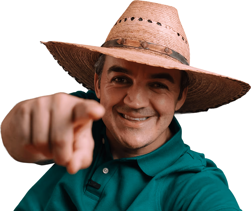 Lucas Siqueira apontando